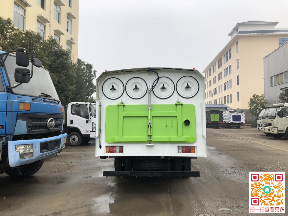 庆铃五十铃4方吸尘车尾部方位图片