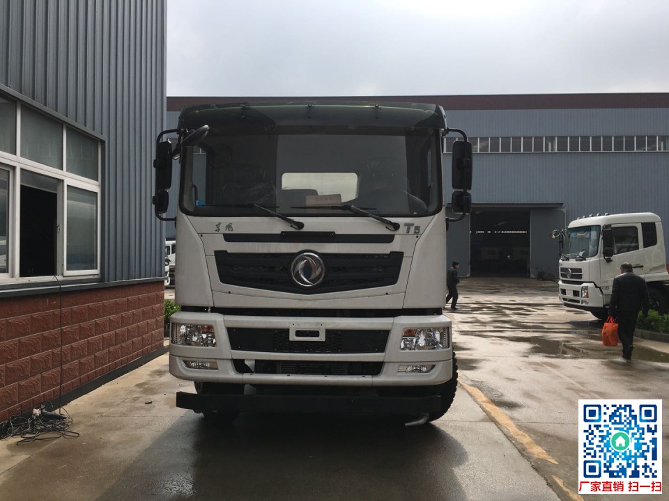 东风T5车身20吨洒水车