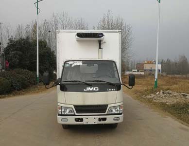 江铃4.2米小型冷藏车