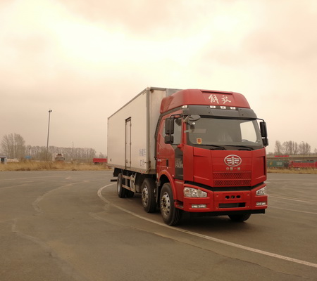 解放j6 7.7米冷藏车