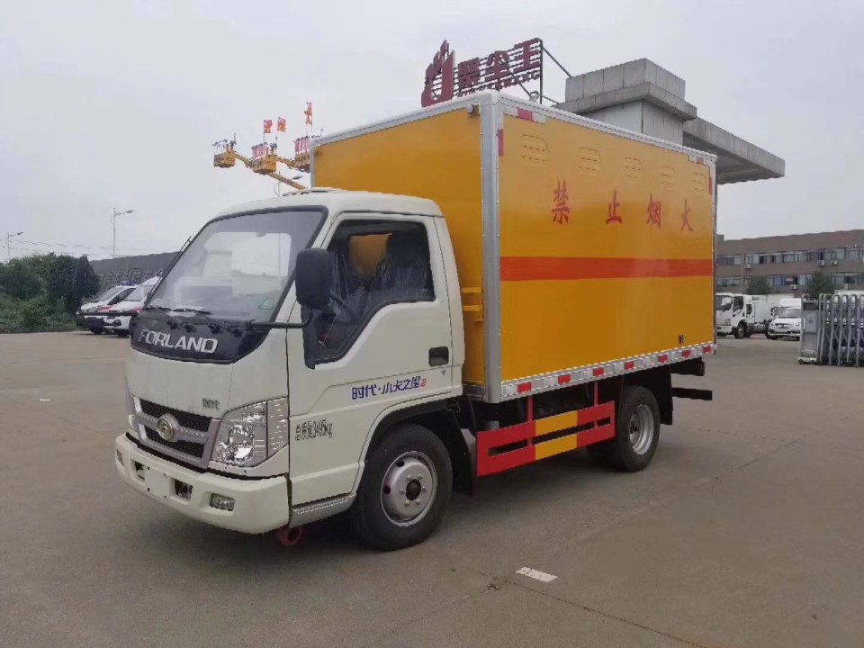 湖北程力福田1吨爆破器材运输车 (3)