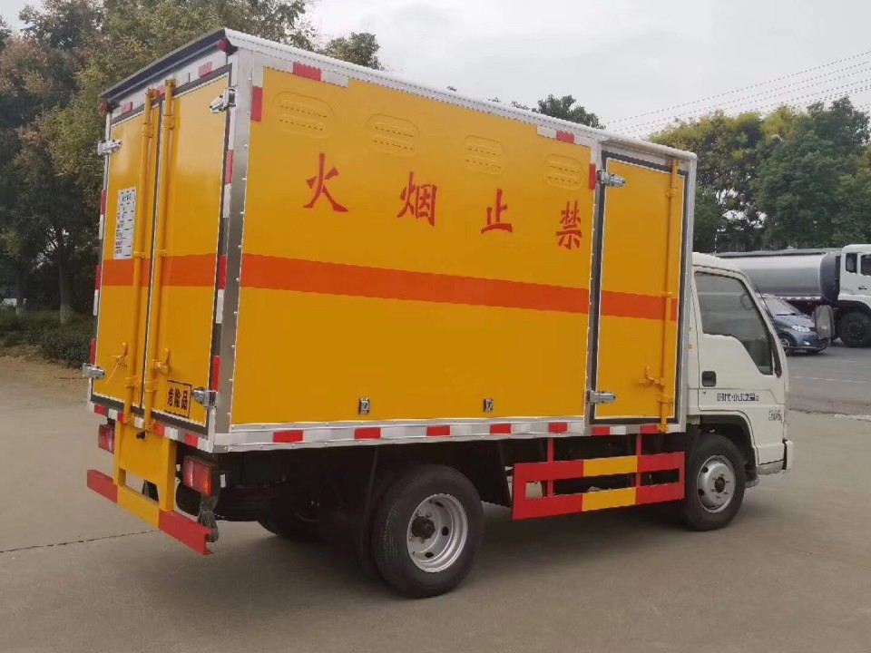 湖北程力福田1吨爆破器材运输车 (4)
