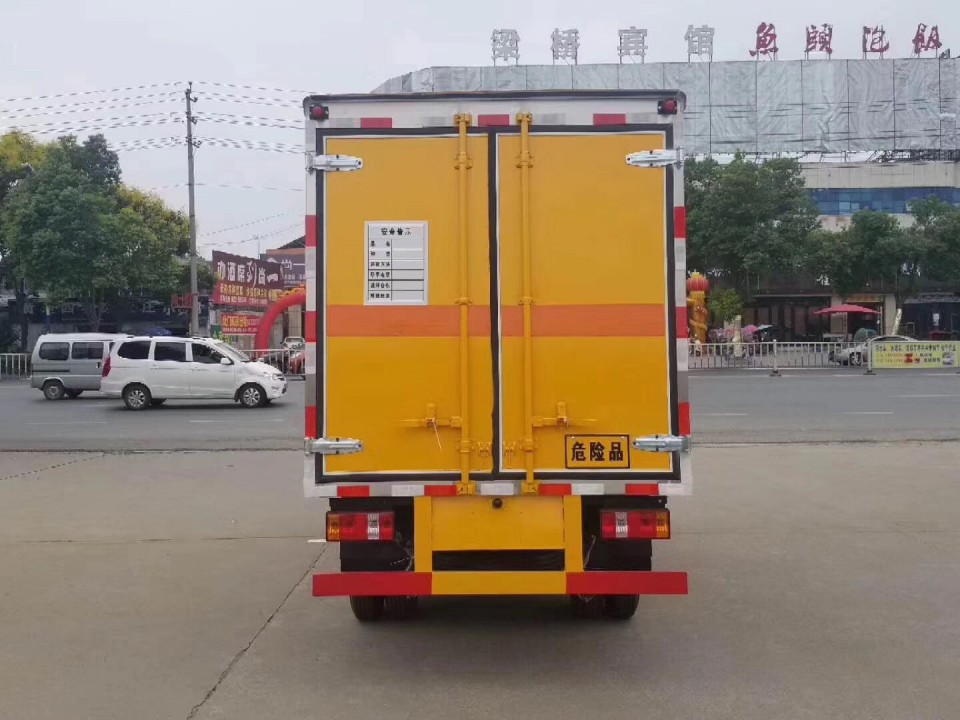 湖北程力福田1吨爆破器材运输车 (5)