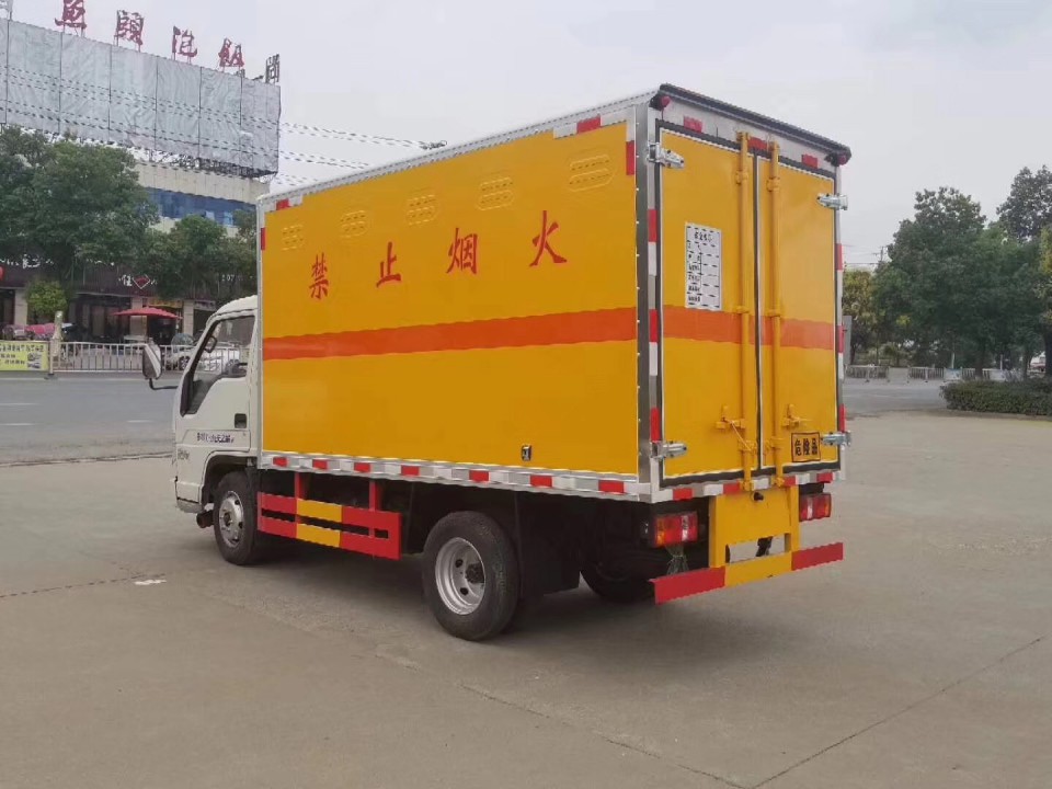 湖北程力福田1吨爆破器材运输车 (6)