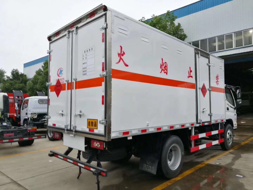 湖北程力福田欧马可4吨爆破器材运输车 (15)