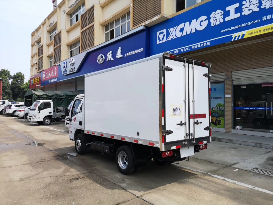 跃进小福星S70国六程力小型冷藏车 (4)