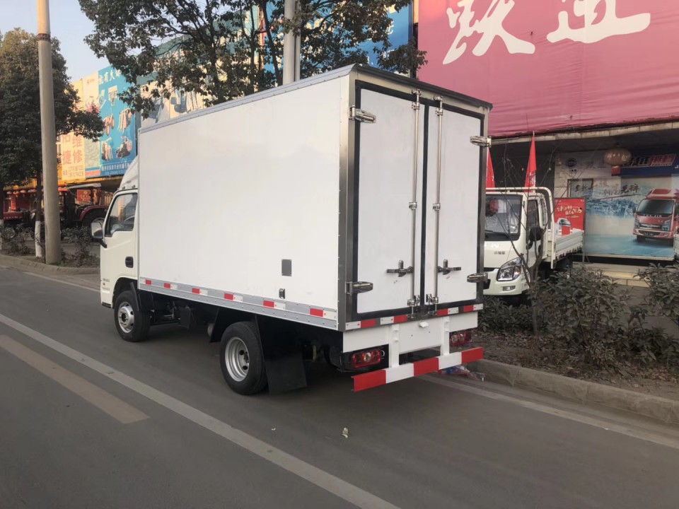 跃进小福星S50Q汽油版3米5程力小型冷藏车 (2)