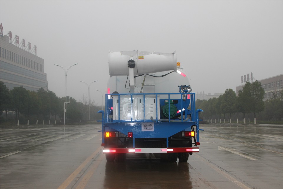 柳汽乘龙20吨20方湖北程力集团洒水车 (9)