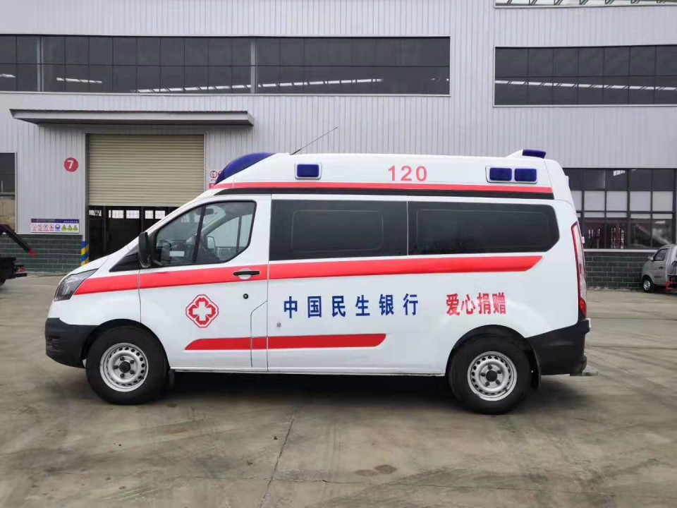 江铃福特救护车 (4)