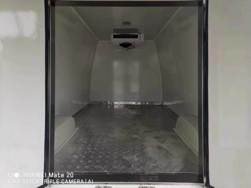 程力国六福田G7面包小型冷藏车 (5)